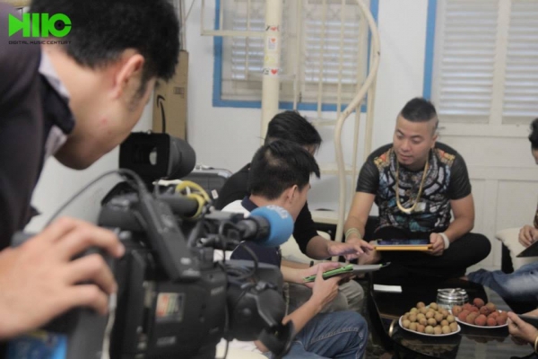 HTV - Interview Shooting - DMC Saigon Studio