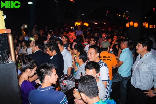 DMC Saigon - Absolut Elyx Night - Bar Apocalypse