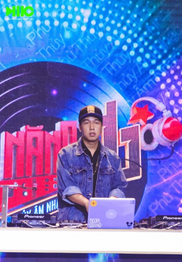 Tài Năng DJ - Ngẫu hứng cùng rapper - DMC Saigon